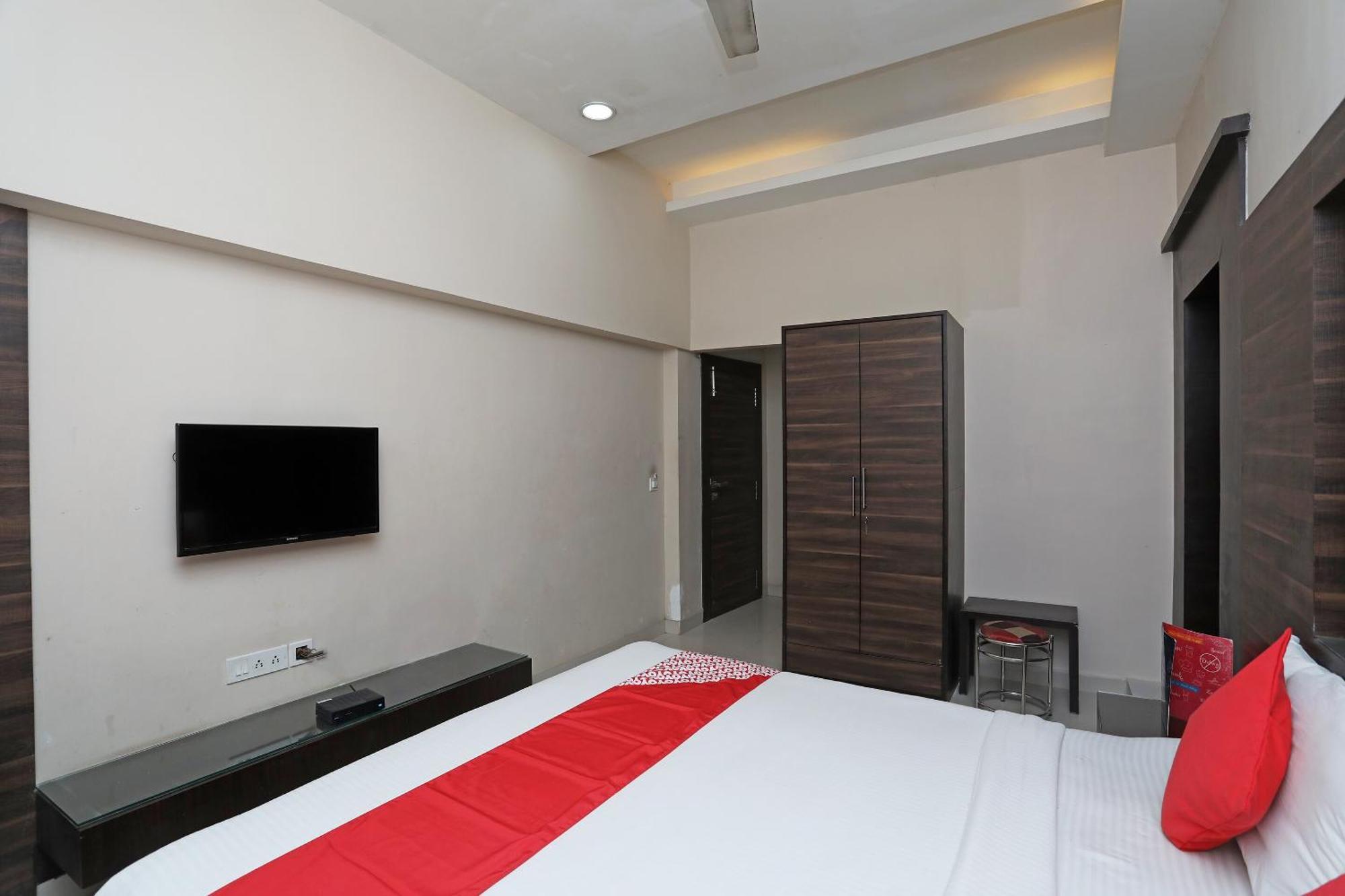 Hotel O South Fern Calcutta Buitenkant foto
