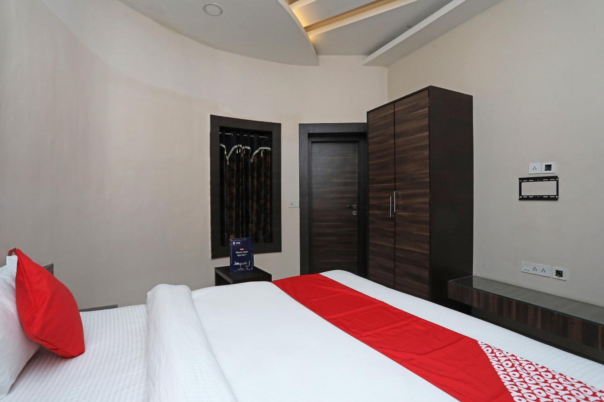 Hotel O South Fern Calcutta Buitenkant foto