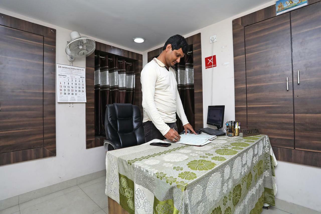 Hotel O South Fern Calcutta Buitenkant foto